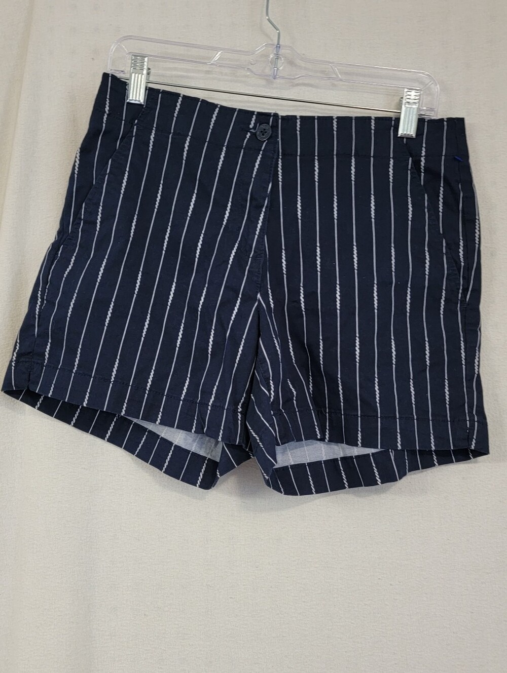 Nautica Navy & White Pinstripe Flat-Front Shorts Size 6